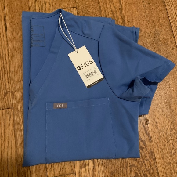 BRAND NEW FIGS Catarina top and Yola scrub pants - Picture 2 of 6